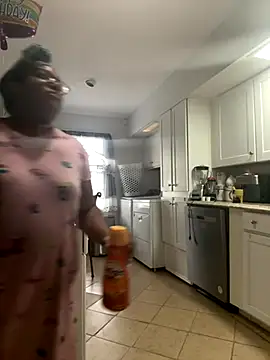 ebonyred online show from 10.13.25