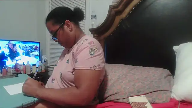 ebonyred online show from 04.24.26