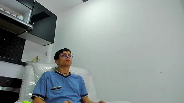 Snapshot of AgarEvans chatting on 12.03.24 AgarEvans online show from 12.03.24