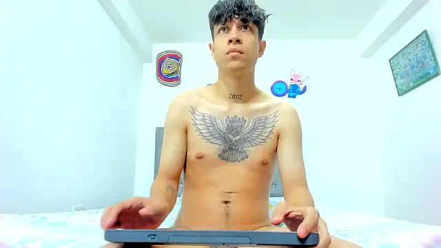 Snapshot of AgarEvans chatting on 09.23.25 AgarEvans online show from 09.23.25