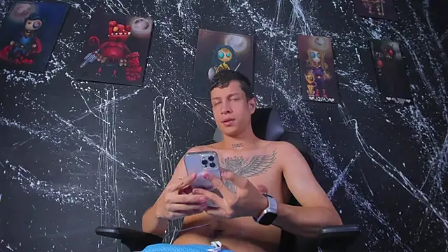 Snapshot of AgarEvans chatting on 02.15.26 AgarEvans online show from 02.15.26