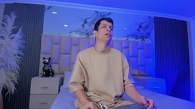 Snapshot of AgarEvans chatting on 02.28.26 AgarEvans online show from 02.28.26