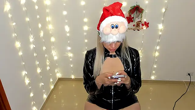 Snapshot of nicole_valencia_ chatting on 11.30.25 nicole valencia online show from 11.30.25