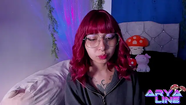 Snapshot of arysUwU chatting on 03.01.25 arysUwU online show from 03.01.25