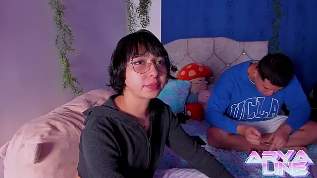 Snapshot of arysUwU chatting on 03.05.25 arysUwU online show from 03.05.25