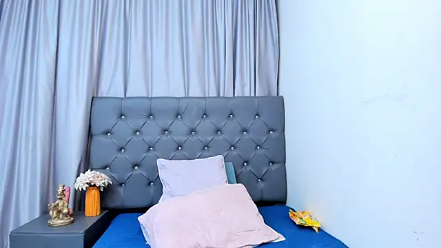 Snapshot of mariiana_murillo01 chatting on 02.02.25 mariiana murillo01 online show from 02.02.25