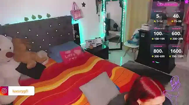 Snapshot of Pocahontaslovex chatting on 12.18.24 Pocahontaslovex online show from 12.18.24