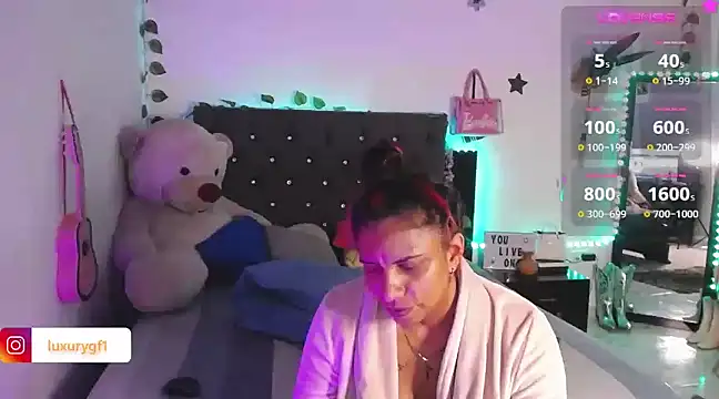 Snapshot of Pocahontaslovex chatting on 01.12.25 Pocahontaslovex online show from 01.12.25