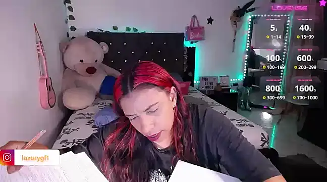 Snapshot of Pocahontaslovex chatting on 01.14.25 Pocahontaslovex online show from 01.14.25