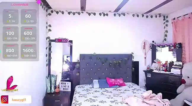 Snapshot of Pocahontaslovex chatting on 02.26.25 Pocahontaslovex online show from 02.26.25