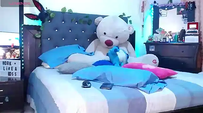 Snapshot of Pocahontaslovex chatting on 03.07.25 Pocahontaslovex online show from 03.07.25