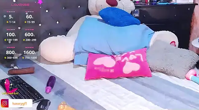 Snapshot of Pocahontaslovex chatting on 03.09.25 Pocahontaslovex online show from 03.09.25