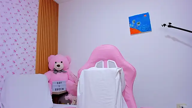 Soyqueen online show from 04.28.26