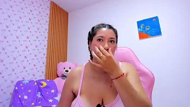 Snapshot of Soyqueen chatting on 05.20.26 Soyqueen online show from 05.20.26