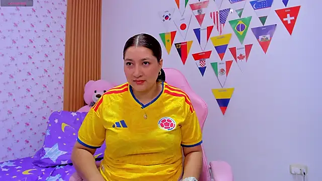 Snapshot of Soyqueen chatting on 06.18.26 Soyqueen online show from 06.18.26