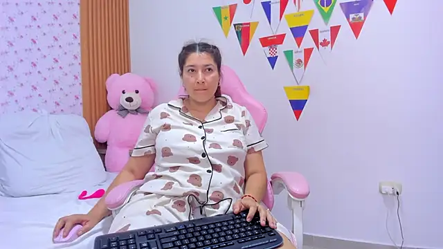 Snapshot of Soyqueen chatting on 07.13.26 Soyqueen online show from 07.13.26