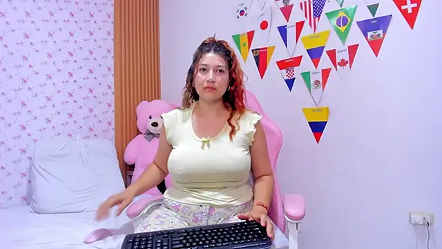 Snapshot of Soyqueen chatting on 07.14.26 Soyqueen online show from 07.14.26