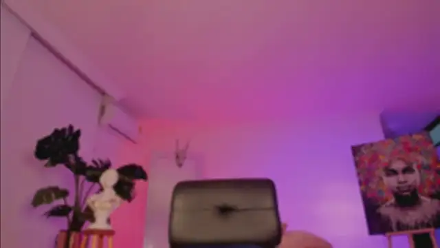 Taylor  foxxx online show from 01.04.25