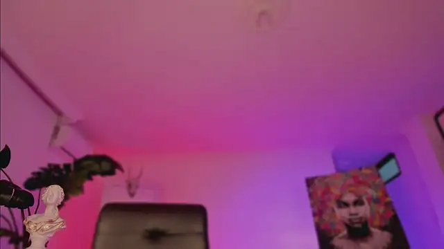 Taylor  foxxx online show from 01.14.25