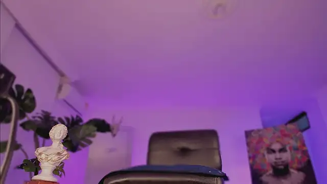 Taylor  foxxx online show from 01.22.25