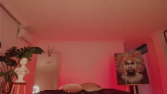 Taylor  foxxx online show from 01.29.25