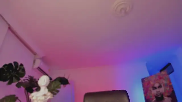 Taylor  foxxx online show from 02.06.25