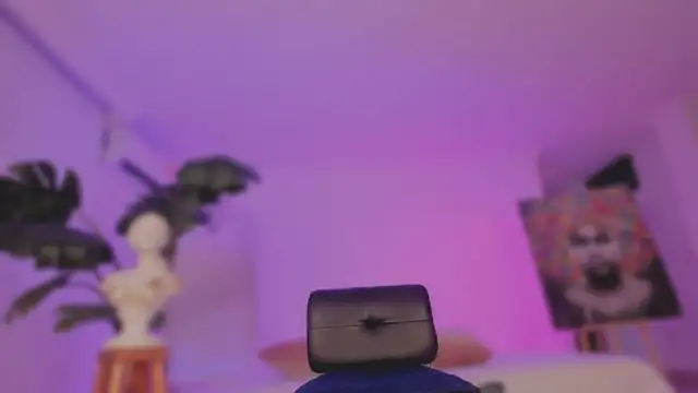 Taylor  foxxx online show from 02.27.25