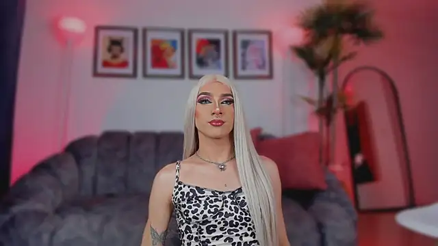 Taylor  foxxx online show from 09.09.25