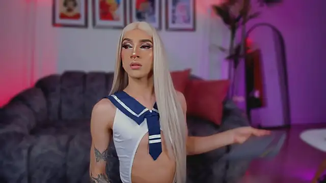 Taylor  foxxx online show from 09.10.25