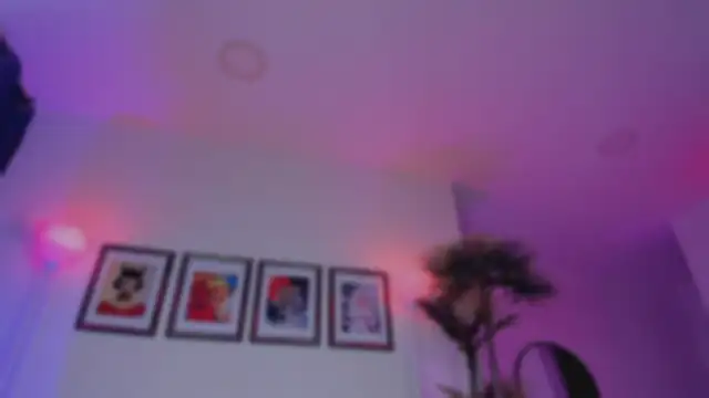 Taylor  foxxx online show from 09.17.25