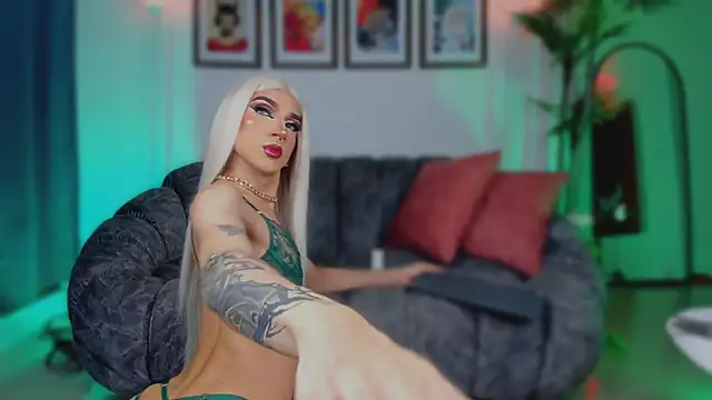 Taylor  foxxx online show from 09.20.25