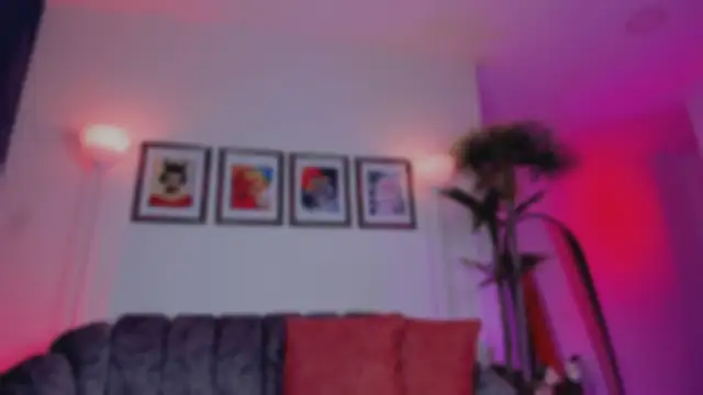 Taylor  foxxx online show from 10.11.25