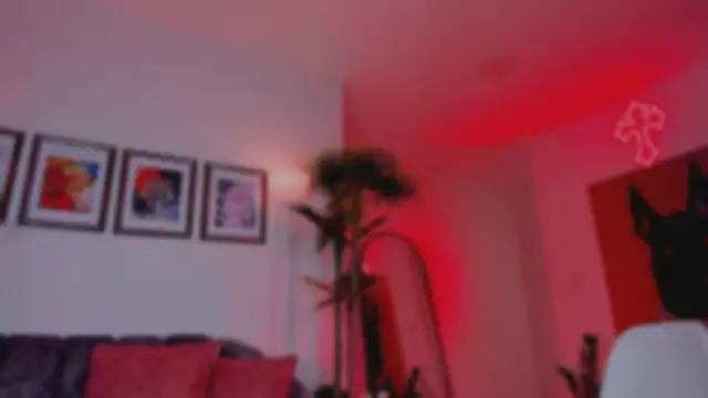 Taylor  foxxx online show from 10.17.25