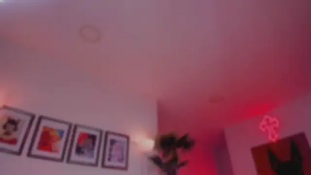 Taylor  foxxx online show from 04.29.26