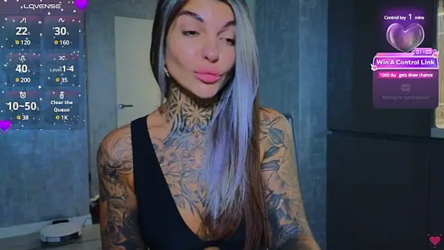 Snapshot of tattooedBabyy chatting on 02.01.25 tattooedBabyy online show from 02.01.25
