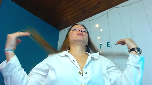 camila delarosa online show from 12.27.24