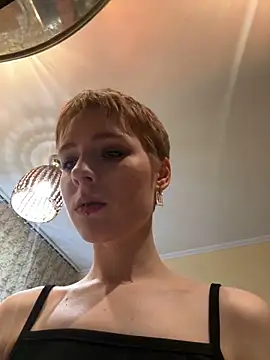 Crayzy Luv online show from 03.07.25