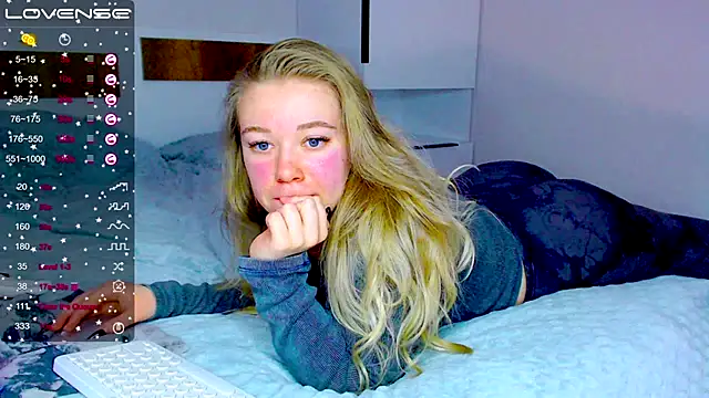 Snapshot of kitti_kaattt chatting on 12.03.24 kitti kaattt online show from 12.03.24