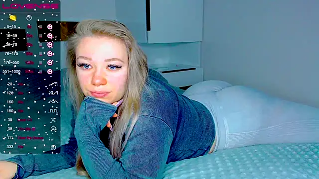 Snapshot of kitti_kaattt chatting on 01.29.25 kitti kaattt online show from 01.29.25