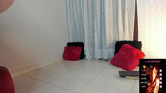 Snapshot of katherina_diaz chatting on 01.24.25 katherina diaz online show from 01.24.25