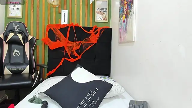 AichaBrown online show from 10.10.25