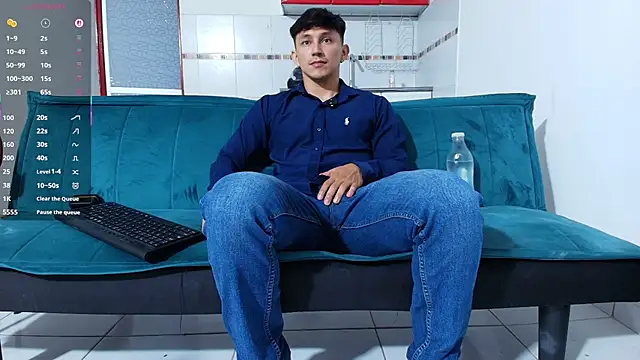 Snapshot of jacques_cardiet chatting on 06.18.26 jacques cardiet online show from 06.18.26