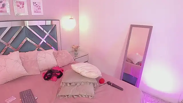 Miakhalifa 7 online show from 03.10.25