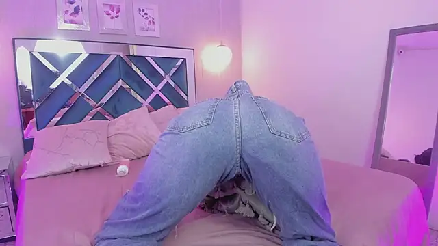 Miakhalifa 7 online show from 03.12.25