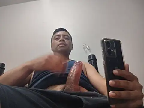 Snapshot of Potro23hotzen chatting on 07.17.26 Potro23hotzen online show from 07.17.26