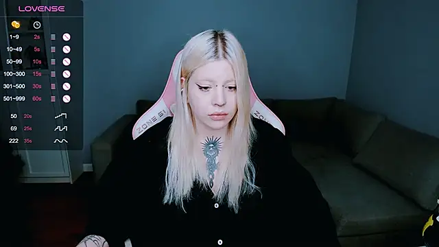   leslie   online show from 12.28.24