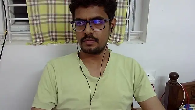 Snapshot of The_SHY_uncut chatting on 11.23.25 The SHY uncut online show from 11.23.25