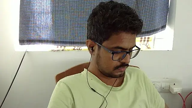 Snapshot of The_SHY_uncut chatting on 12.21.25 The SHY uncut online show from 12.21.25