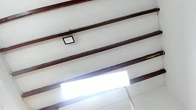 Oriana Guzman online show from 02.10.25