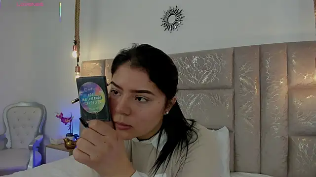 Oriana Guzman online show from 08.05.26